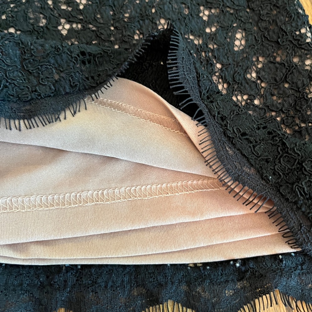 Lace Sheath - Picture 5 of 7